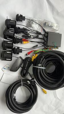 Sistema de Radar para Vehículos Comerciales para Asistencia de Estacionamiento Seguro y Vista Trasera en Tráfico Denso